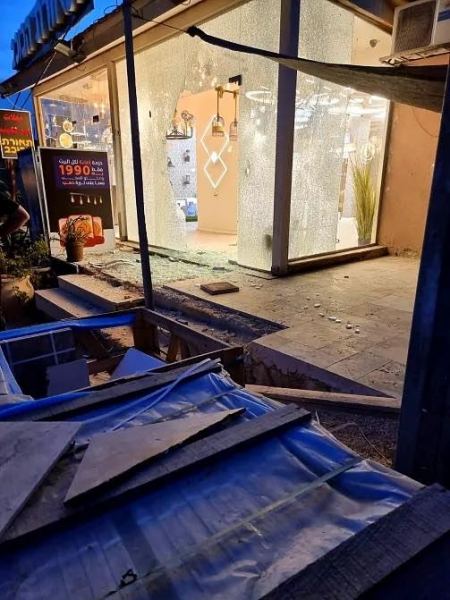 اضرار مادية كبيرة بإطلاق نار على محل تجاري في عرعرة